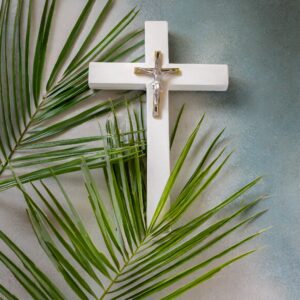 Palmblad och crucifix